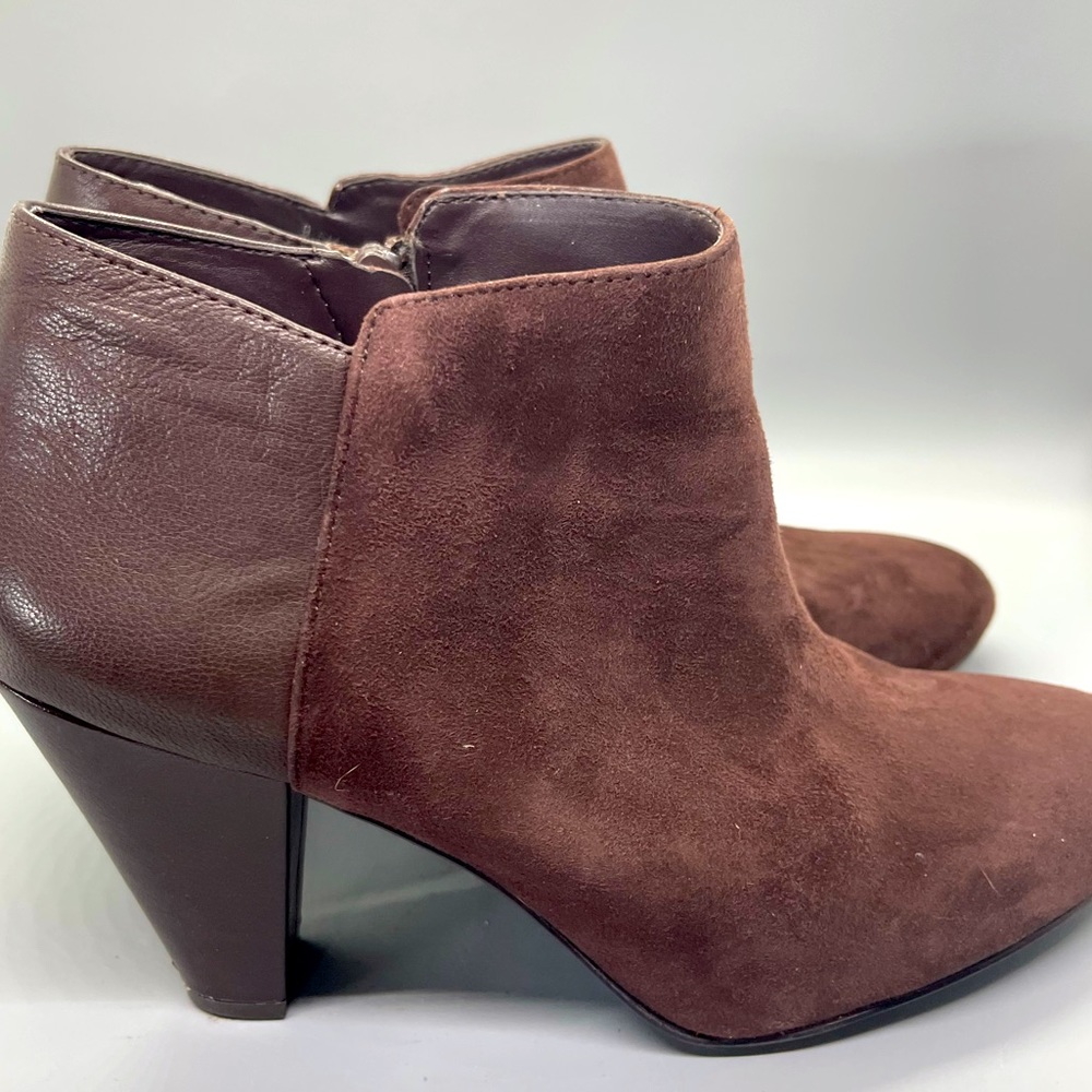 Gianni Bini Brown Leather Ankle Booties Fall 🍂